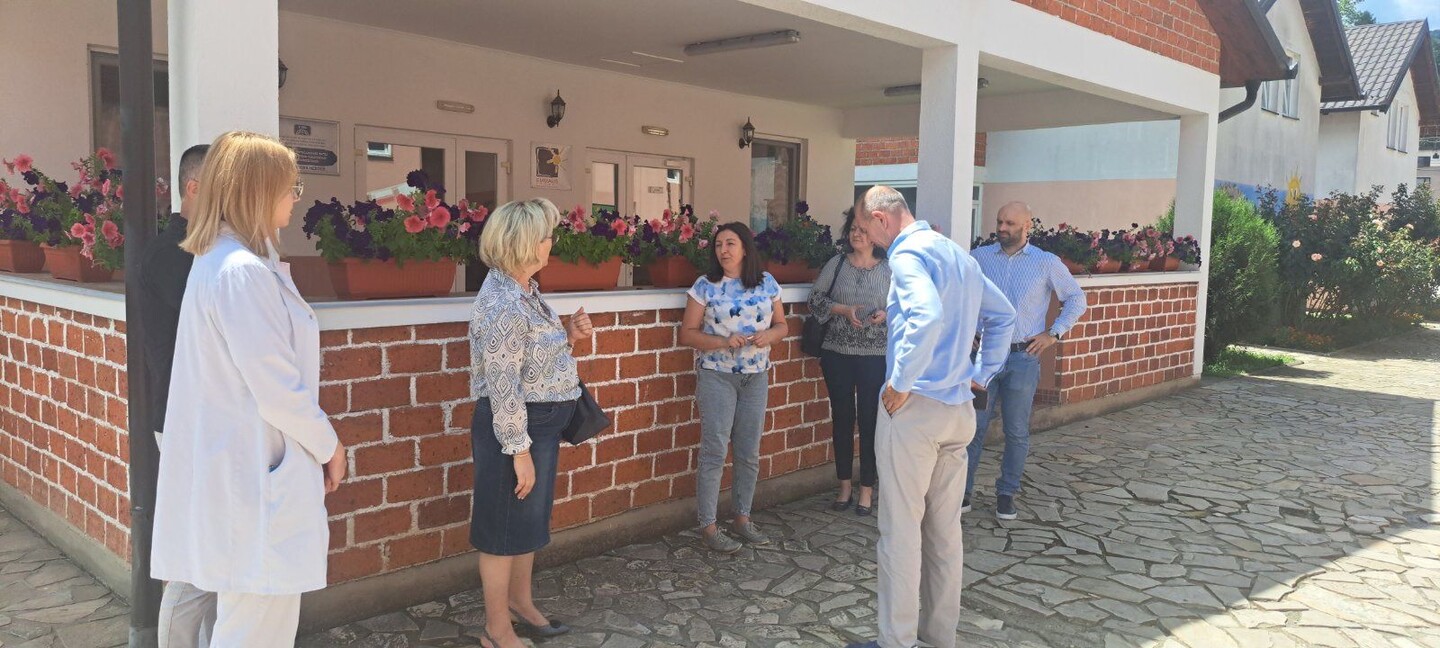 1720080061_668656bd58bbf