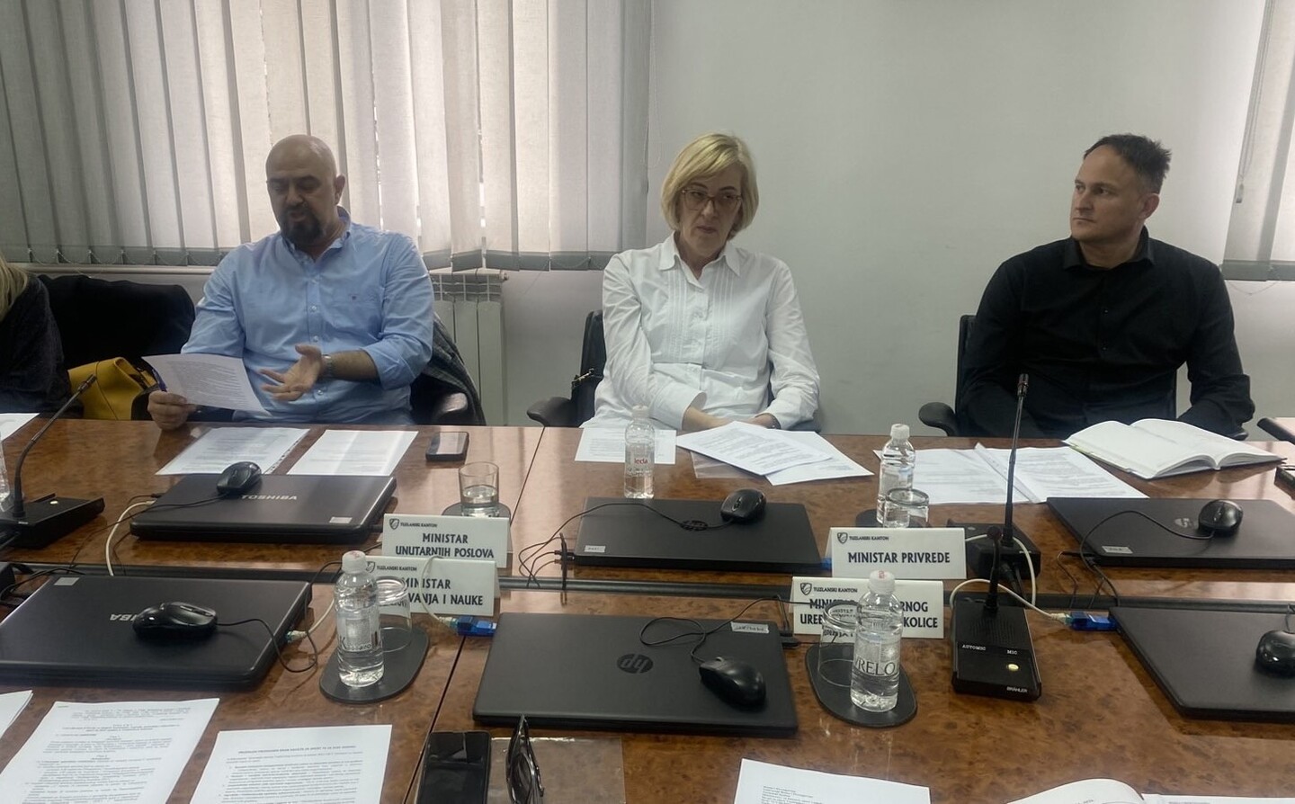 1742212863_67d80eff1d365